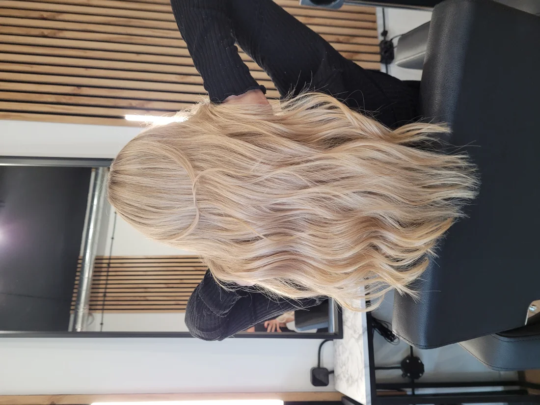 Efekt koloryzacji lub strzyżenia HAIRWAVE Gdańsk